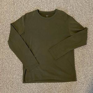 Uniqlo Men’s Supima Cotton Long Sleeve Shirt